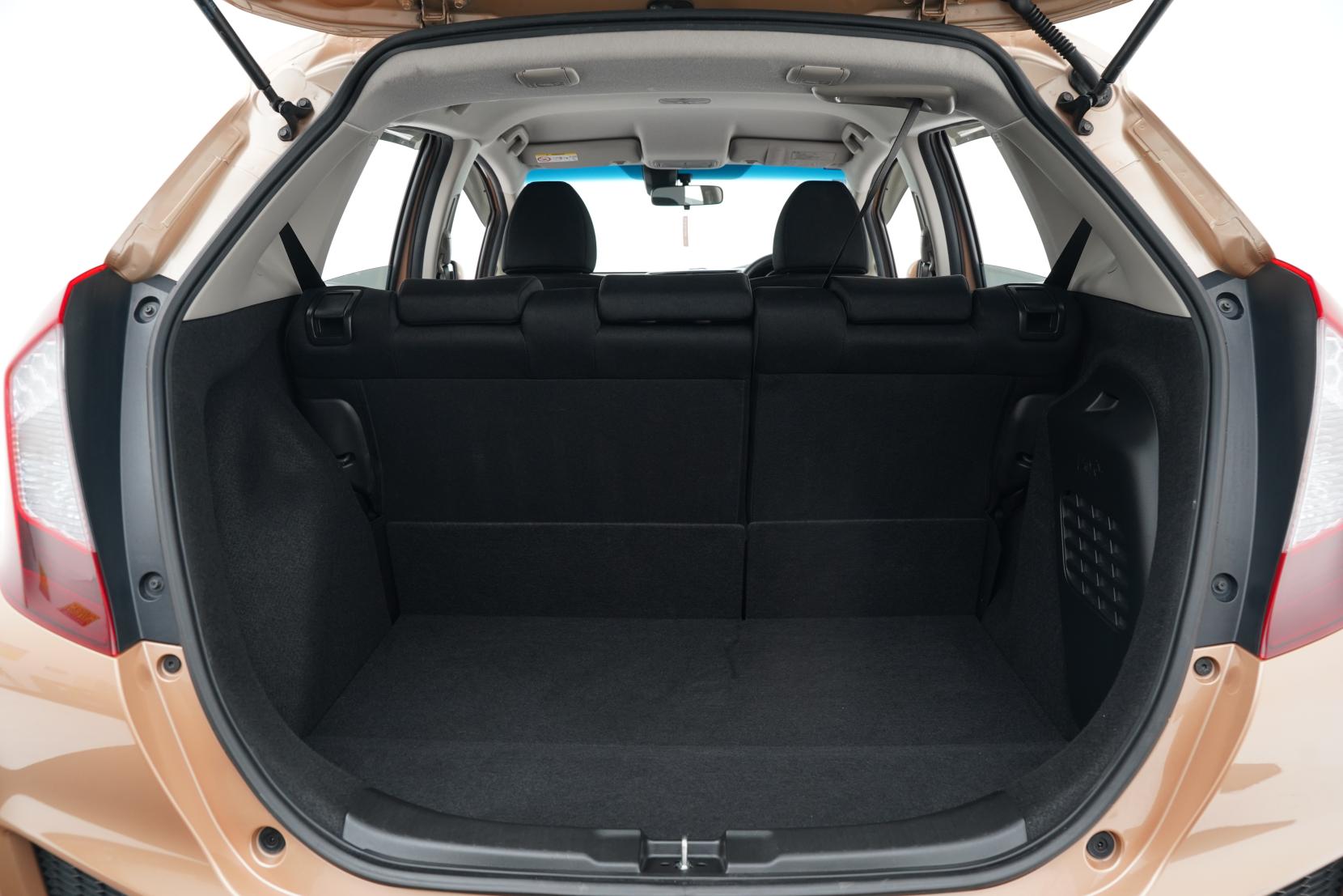 Honda Fit 1.5 ARIA HYBRID F PACKAGE