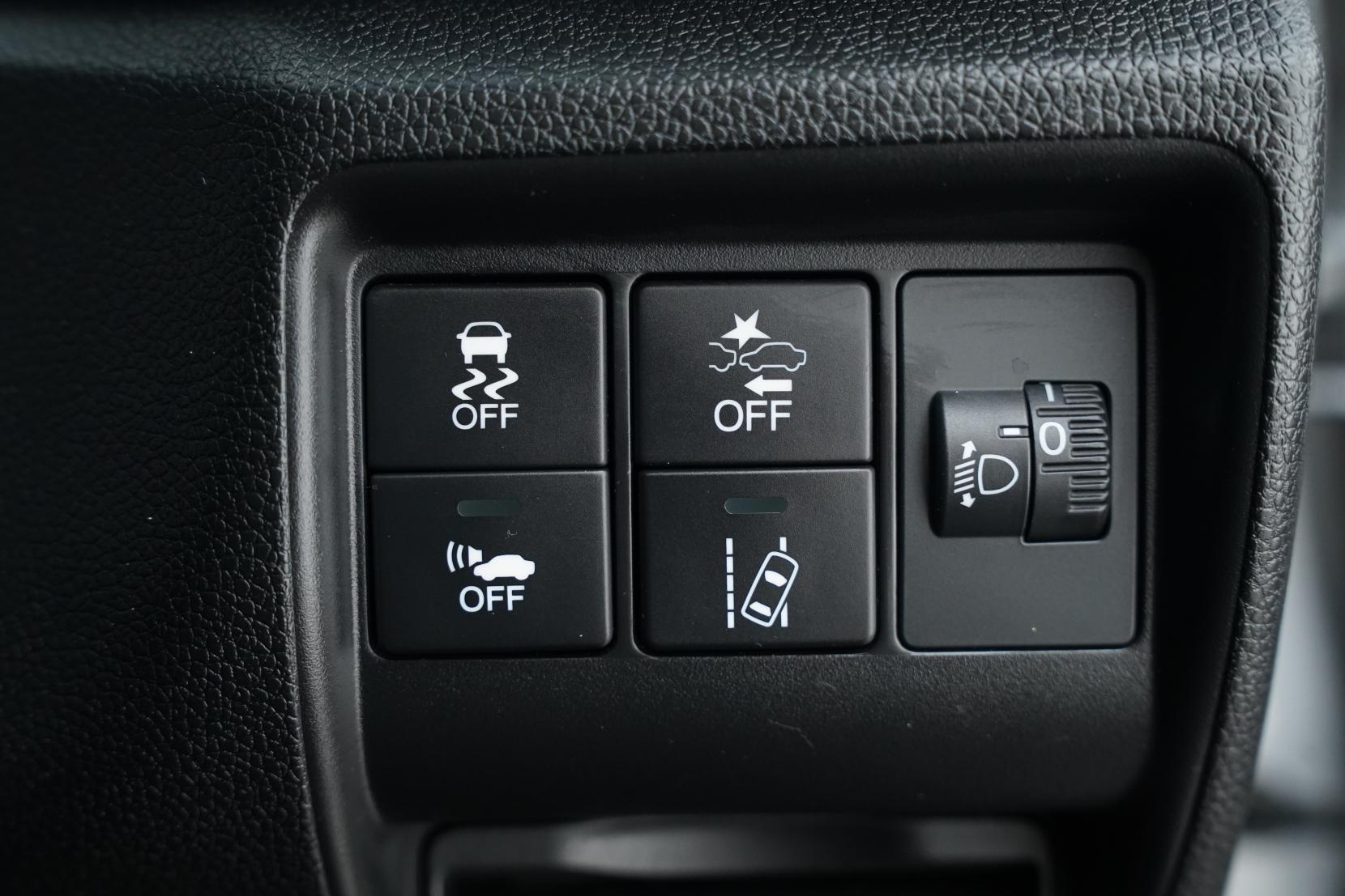 Honda Grace Hybrid DX