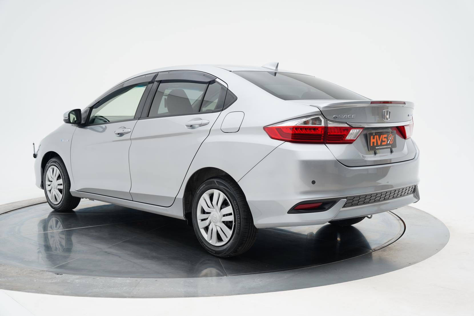 Honda Grace Hybrid DX