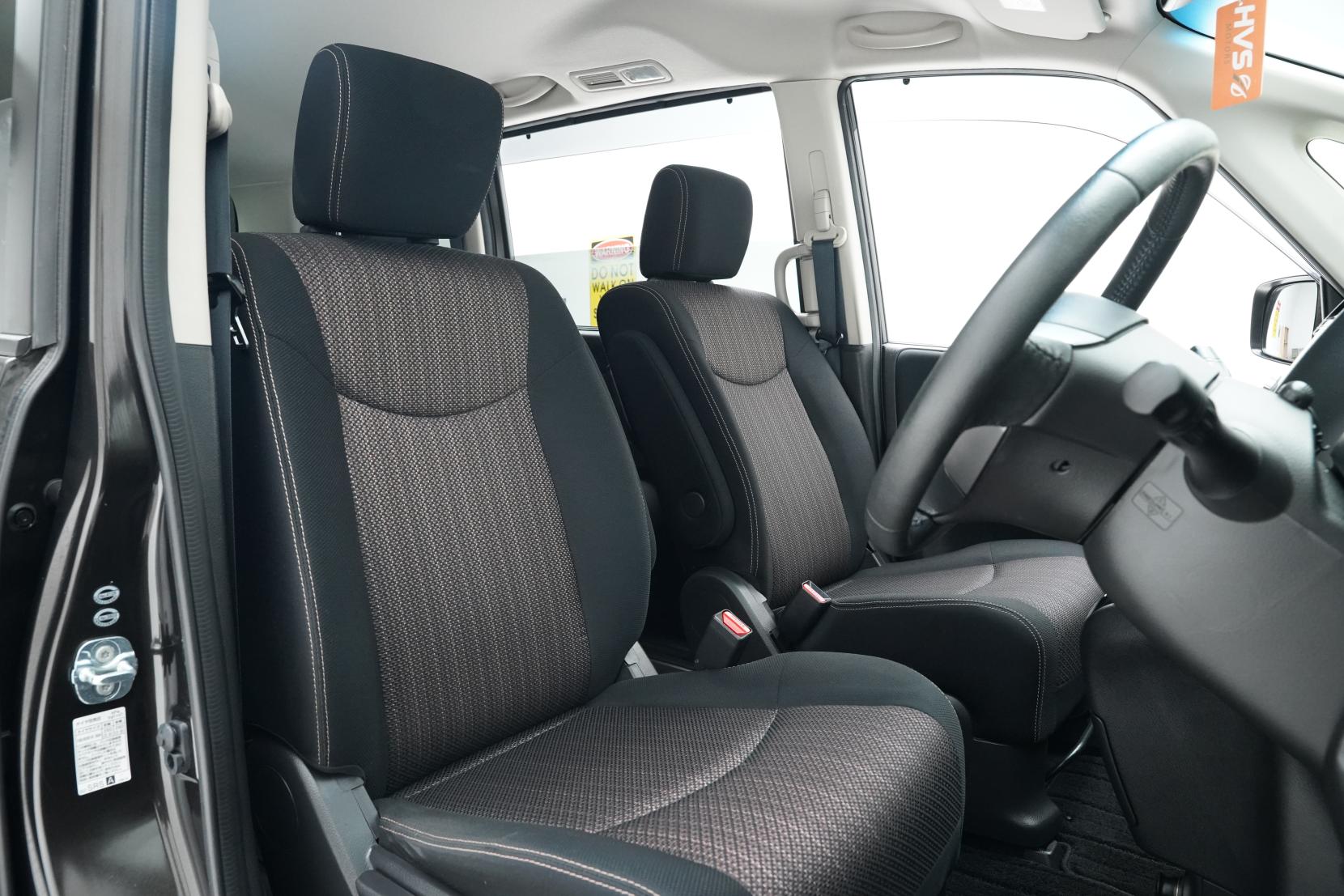 Nissan Serena (1991 – present) Hybrid Highway Star V