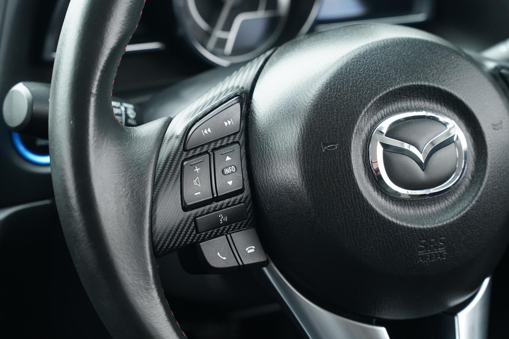 Mazda Axela 2.0 SPORT 20S TOURING