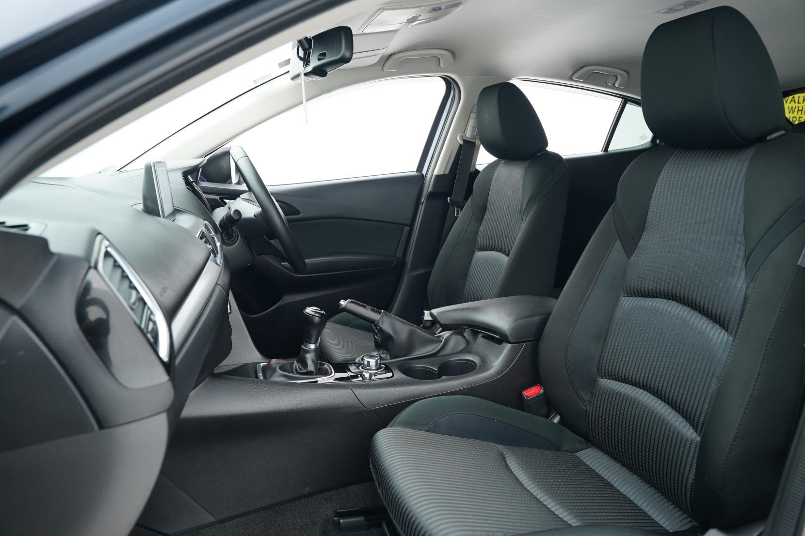 Mazda Axela 2.0 SPORT 20S TOURING