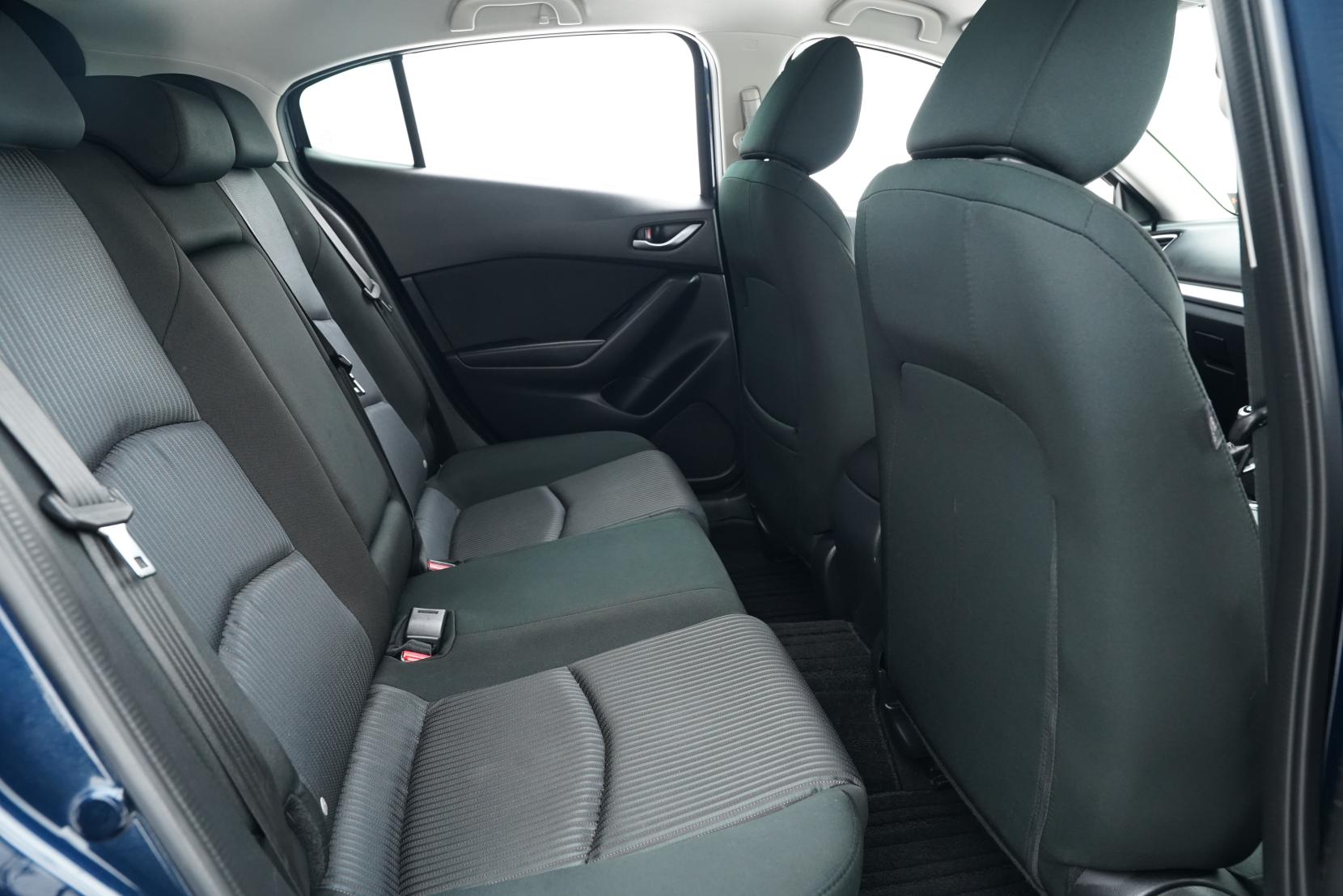 Mazda Axela 2.0 SPORT 20S TOURING