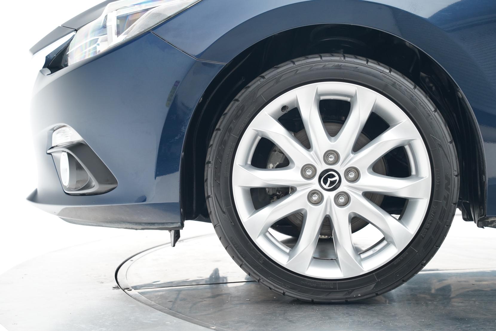 Mazda Axela 2.0 SPORT 20S TOURING