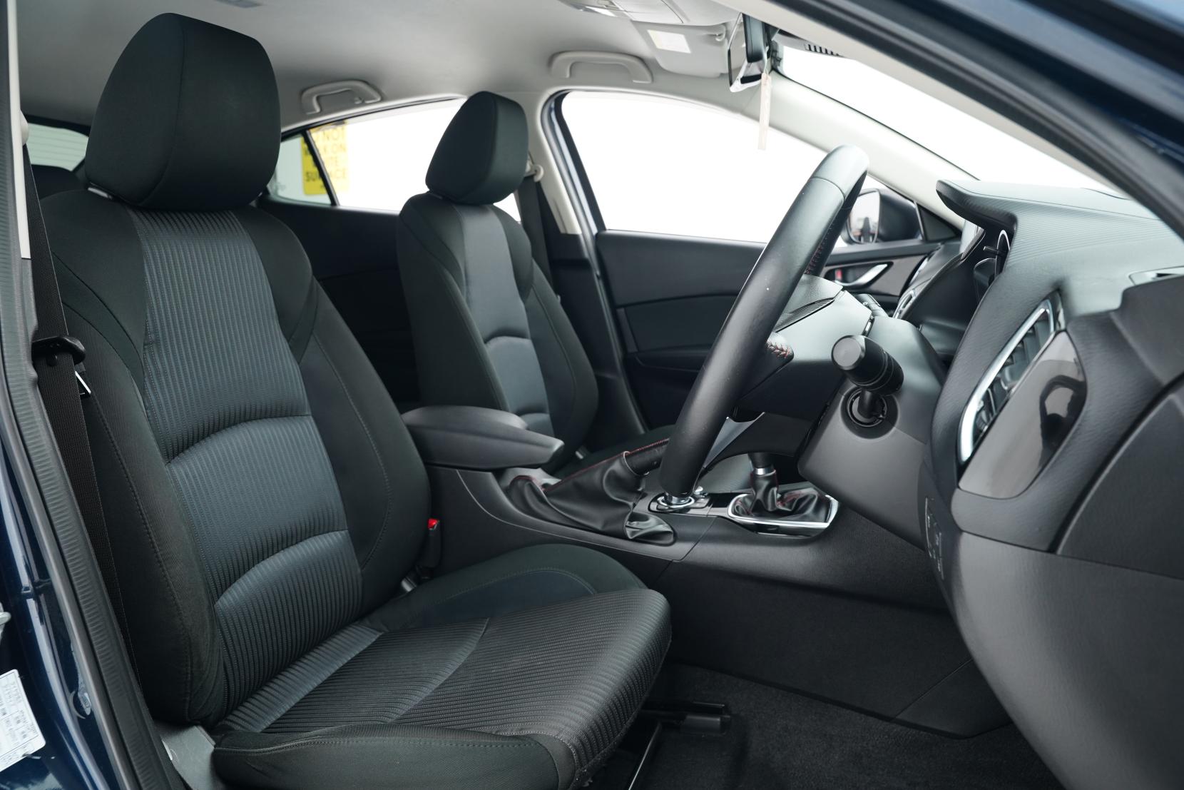 Mazda Axela 2.0 SPORT 20S TOURING