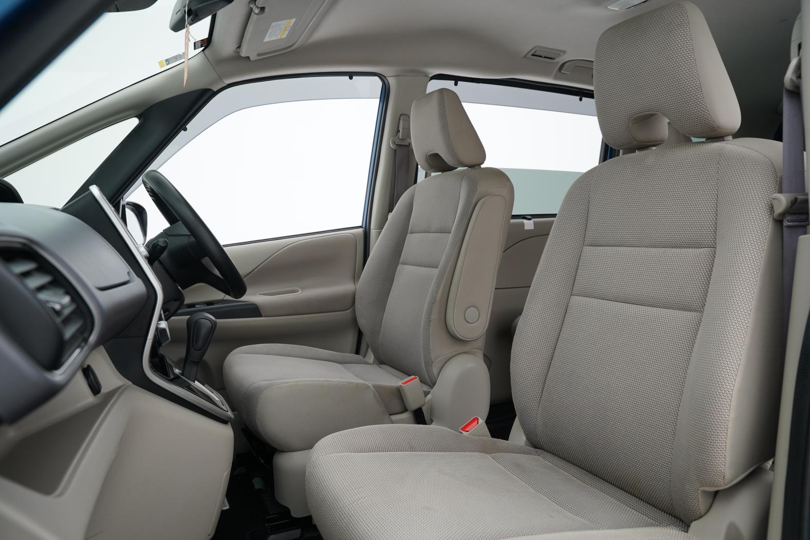 Nissan Serena (1991 – present) 2.0 Hybrid 20X V Selection