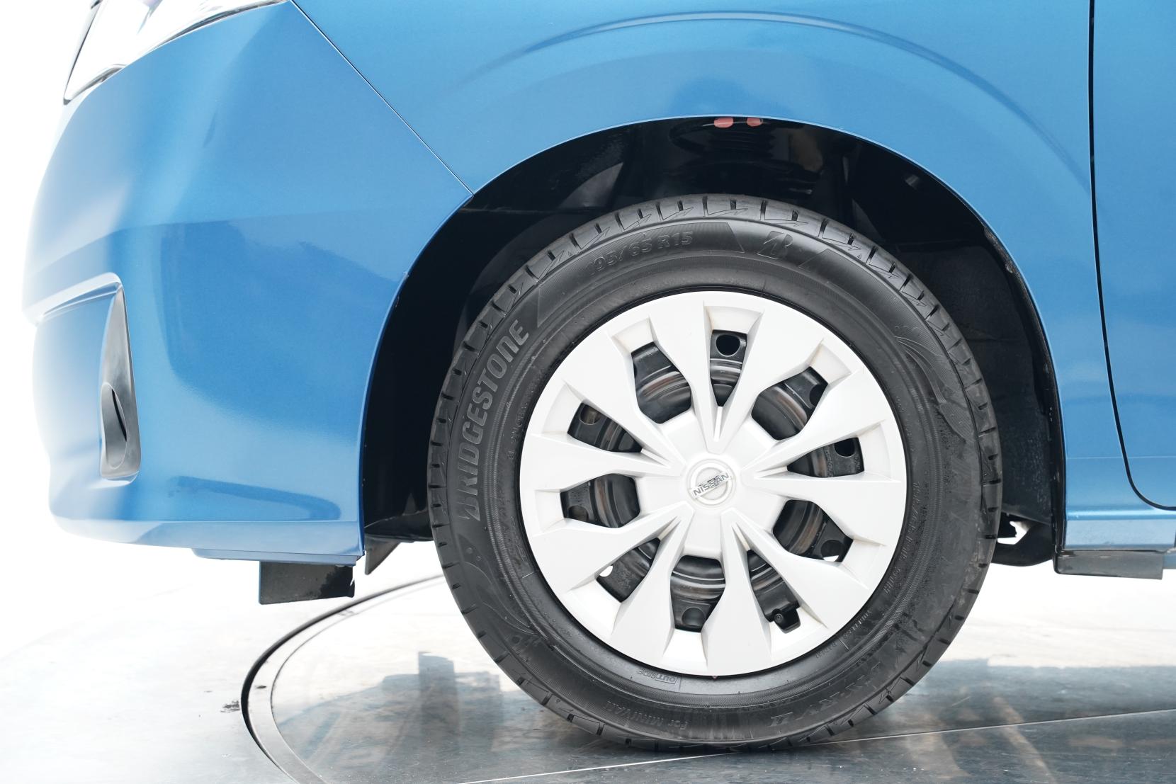 Nissan Serena (1991 – present) 2.0 Hybrid 20X V Selection