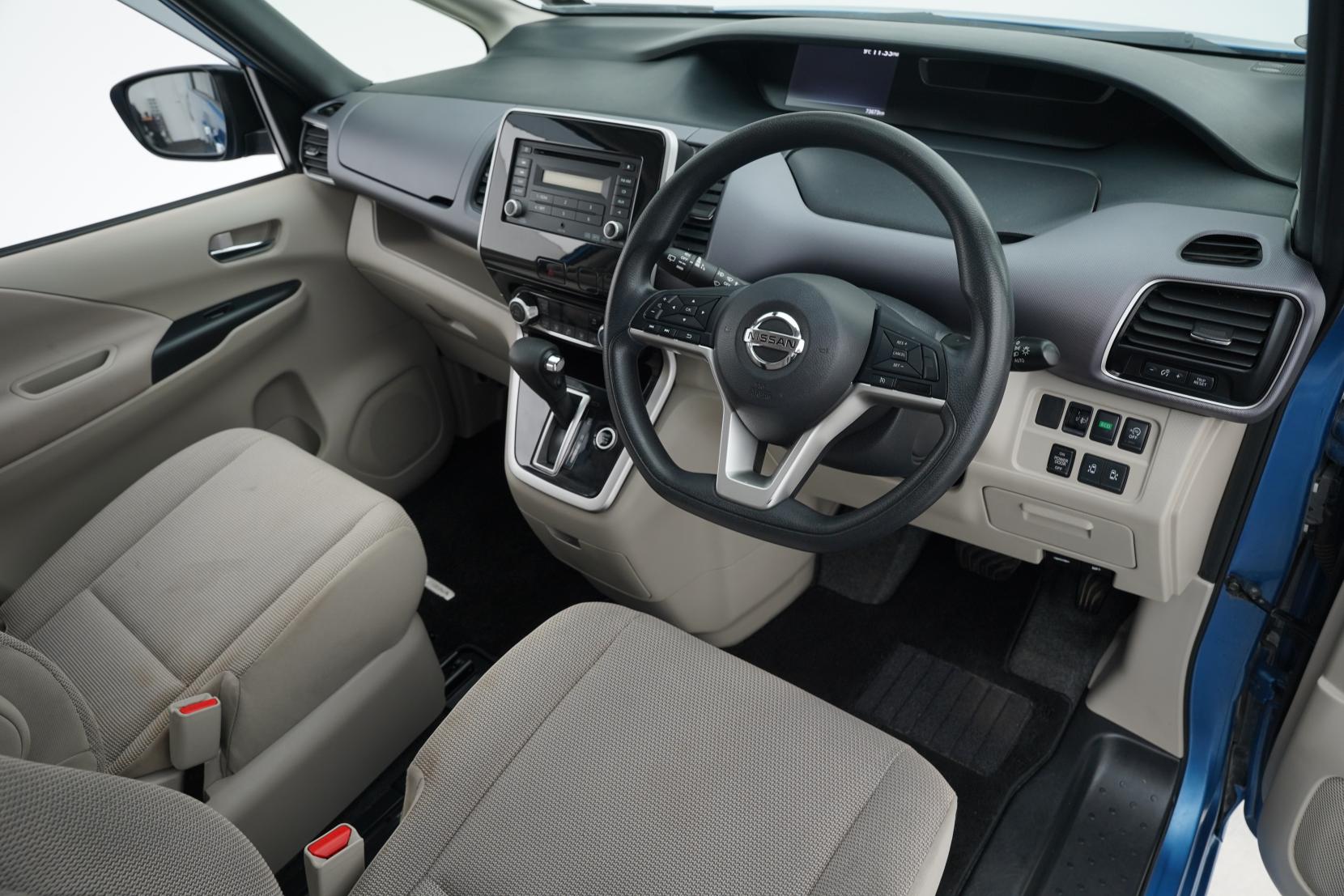 Nissan Serena (1991 – present) 2.0 Hybrid 20X V Selection