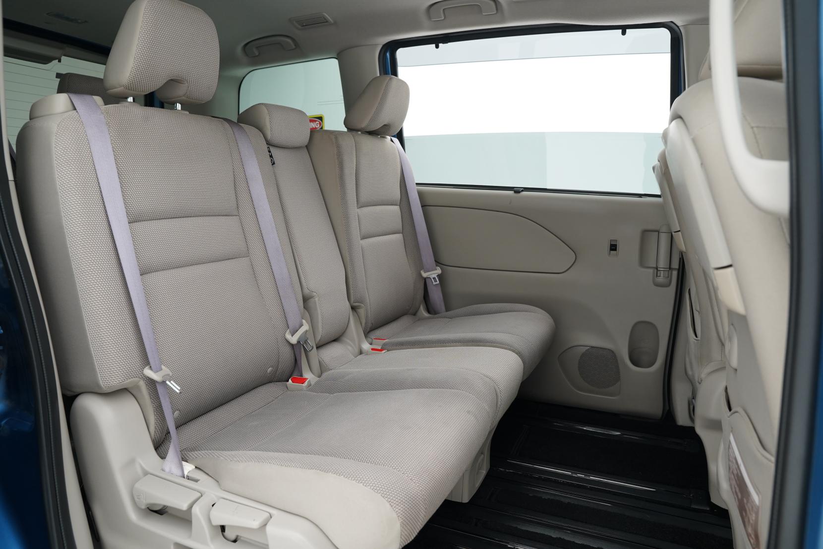 Nissan Serena (1991 – present) 2.0 Hybrid 20X V Selection