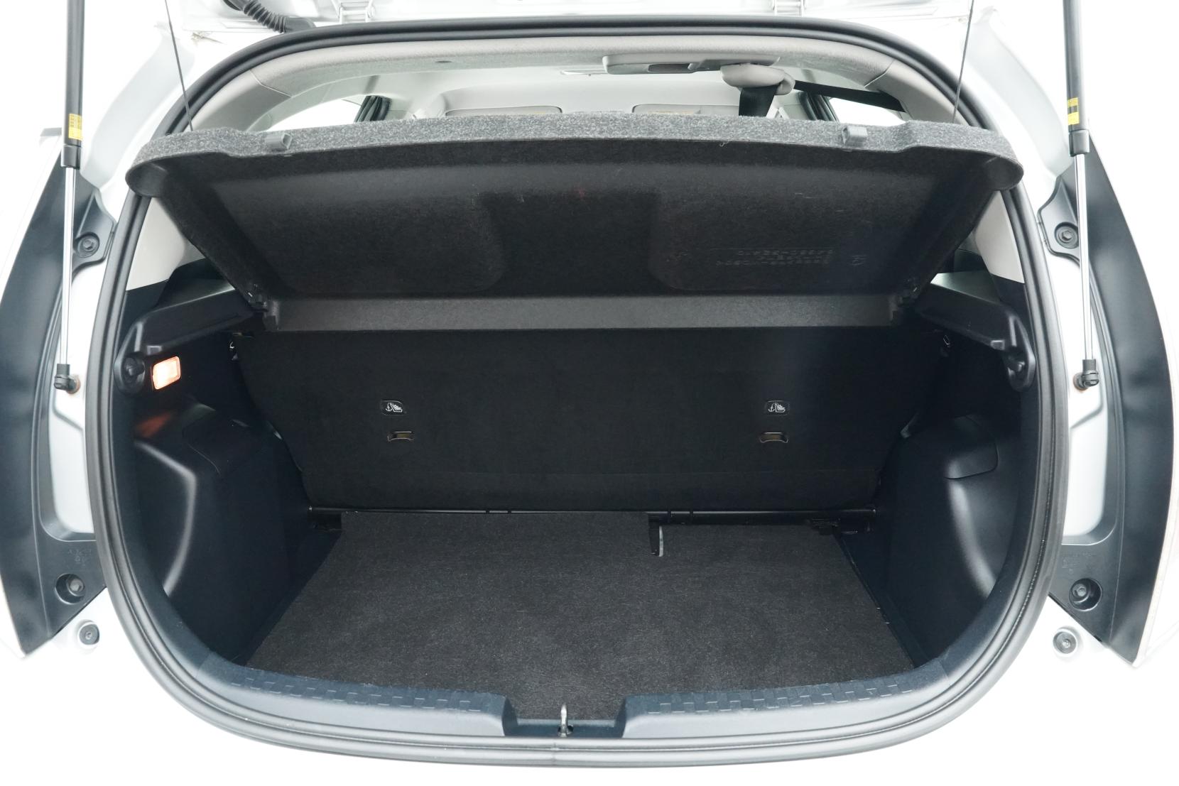 Toyota Aqua 1.5 HYBRID