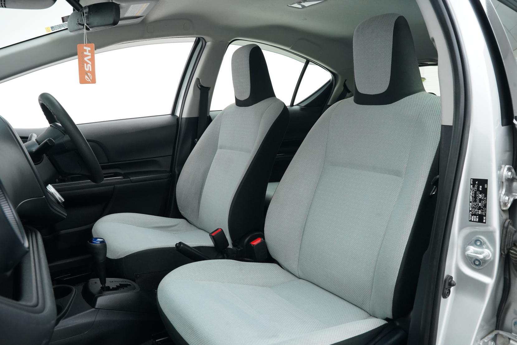 Toyota Aqua 1.5 HYBRID