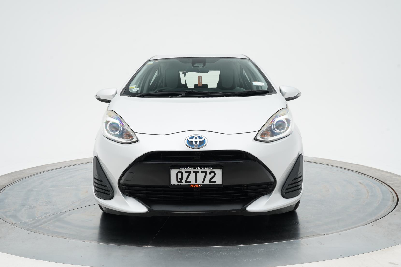 Toyota Aqua 1.5 HYBRID