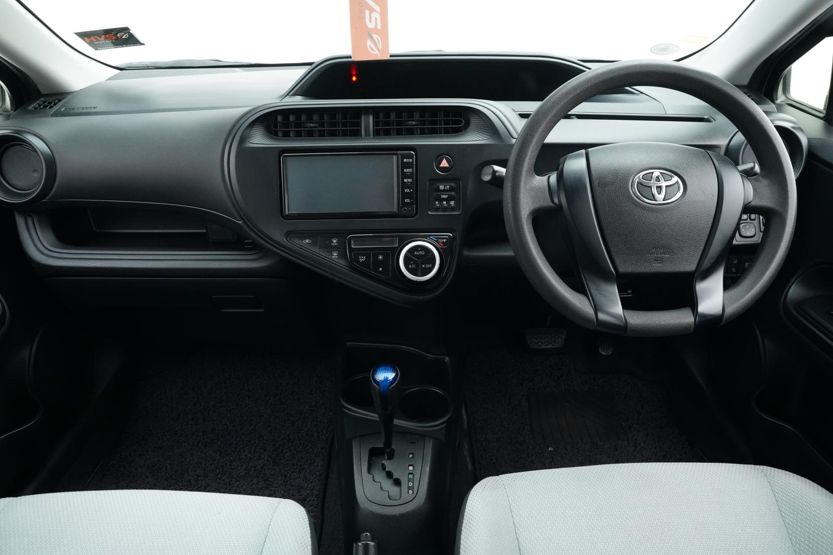 Toyota Aqua 1.5 HYBRID