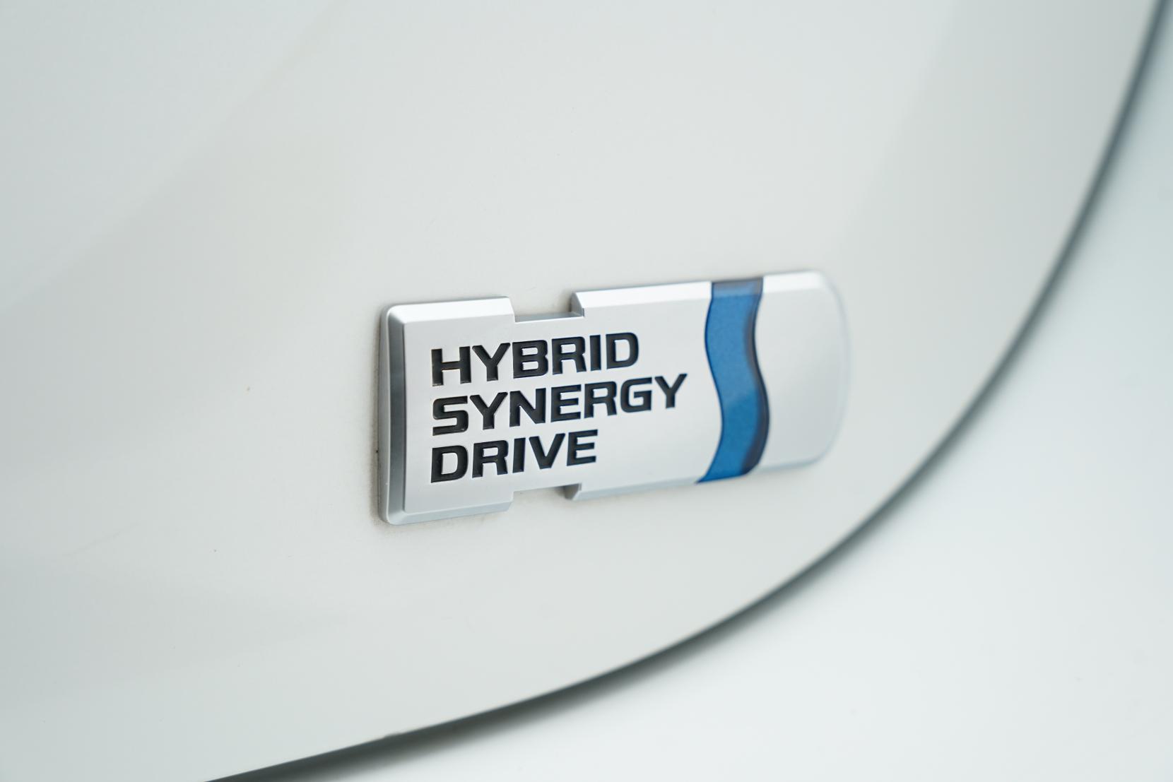 Toyota Yaris Hybrid X