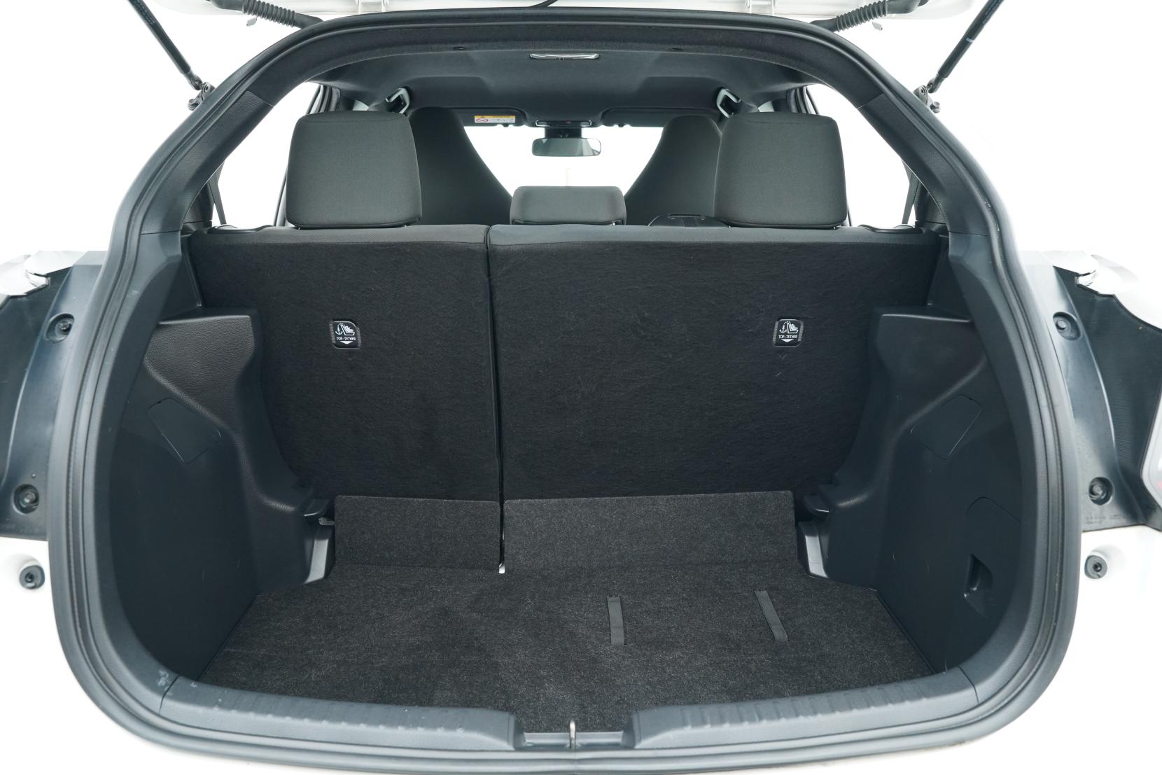 Toyota Yaris Hybrid X