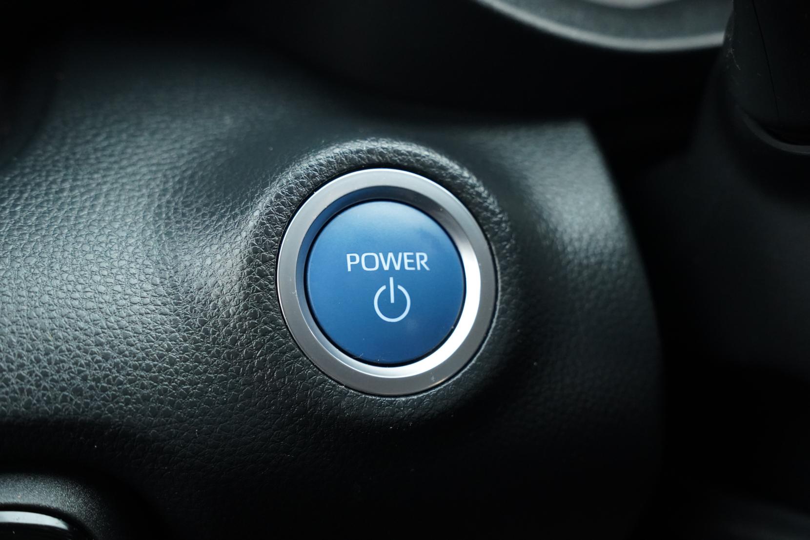 Toyota Yaris Hybrid X