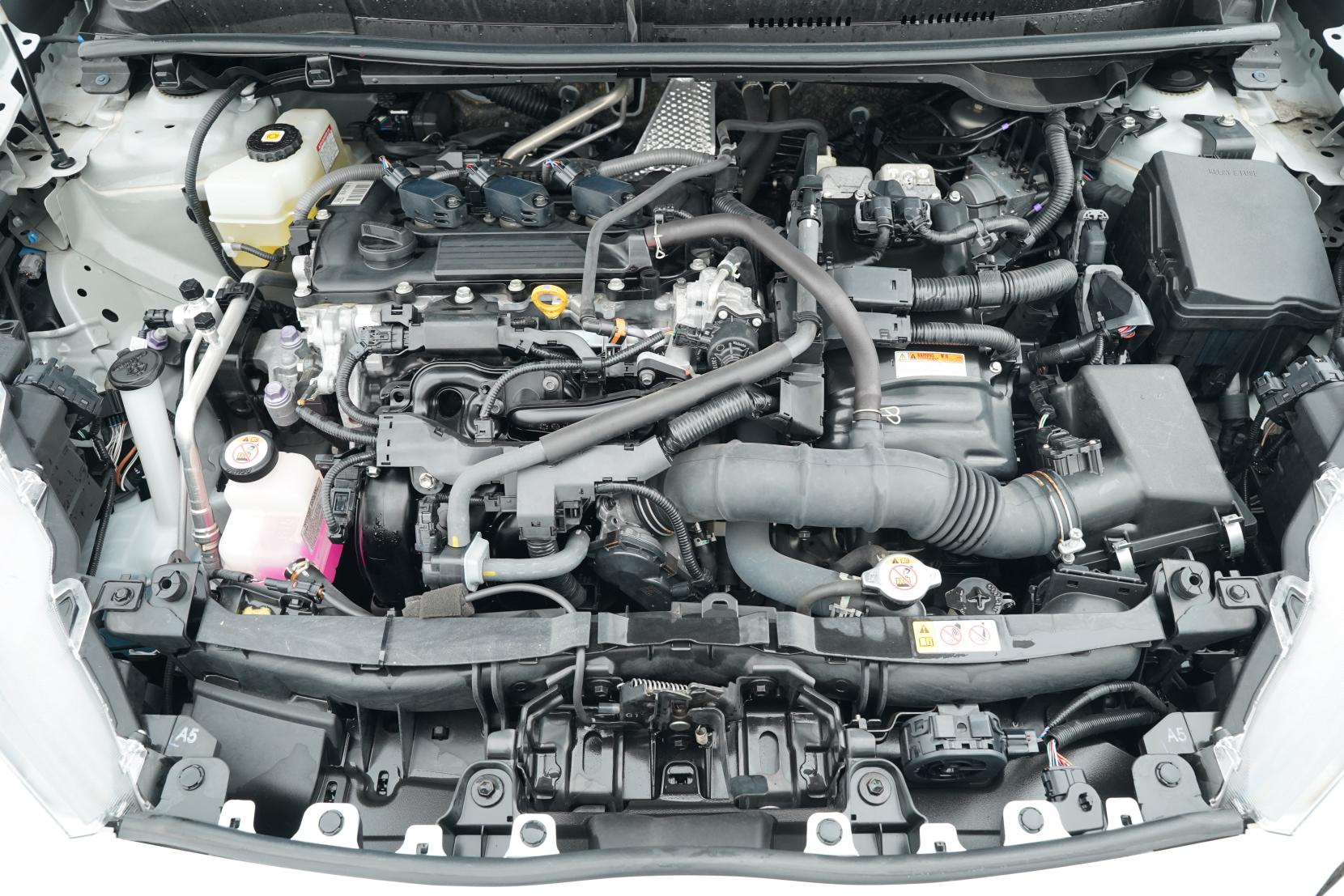 Toyota Yaris Hybrid X