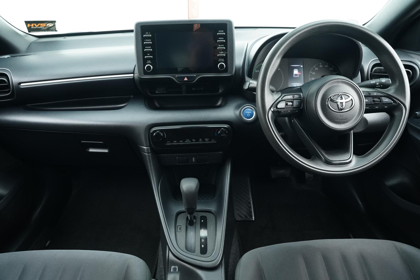Toyota Yaris Hybrid X