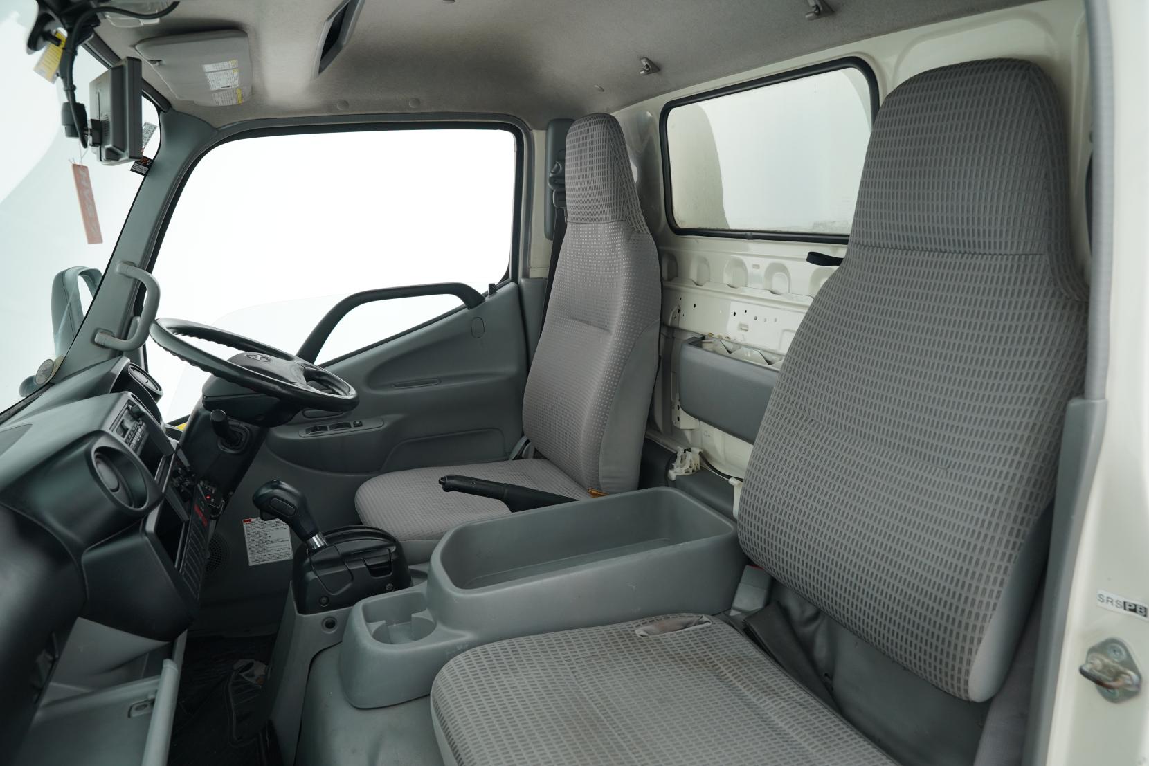 Hino Dutro  4.0 Bottle Truck