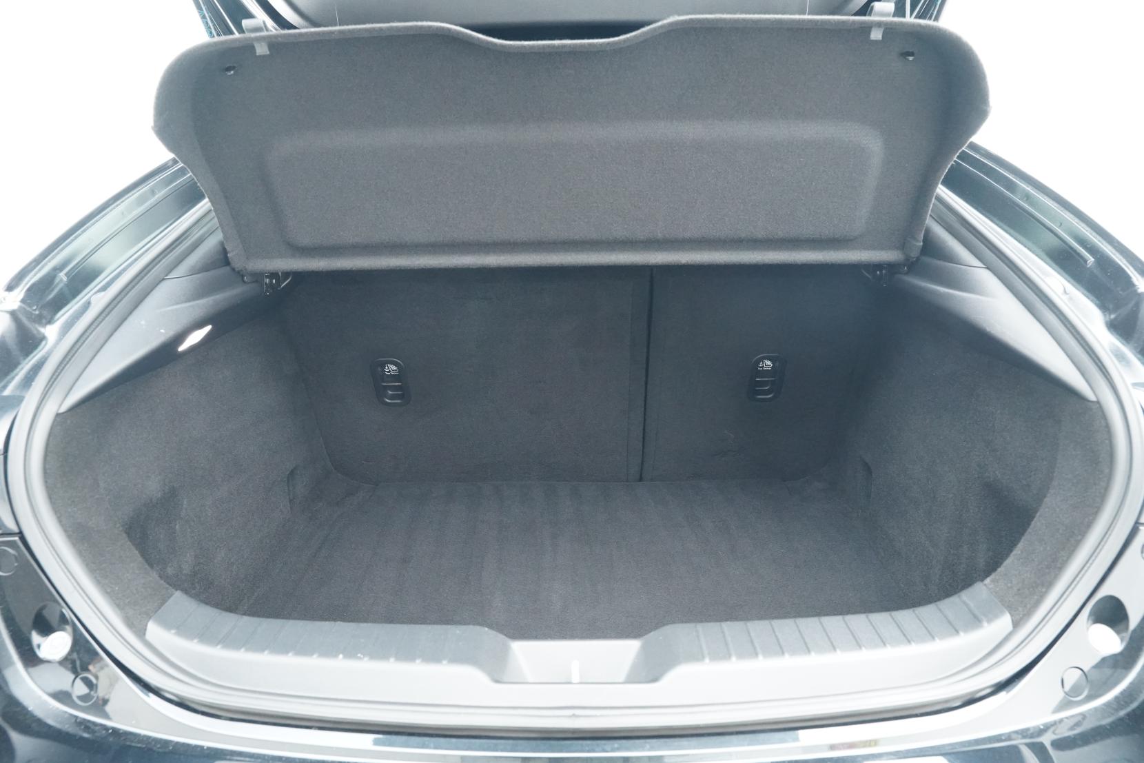 Mazda 3 2.0 Fastback 20S Touring Selection