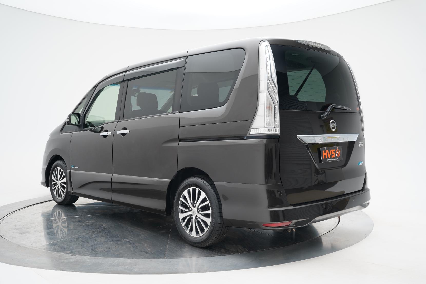 Nissan Serena (1991 – present) 2.0 Hybrid Highway Star V