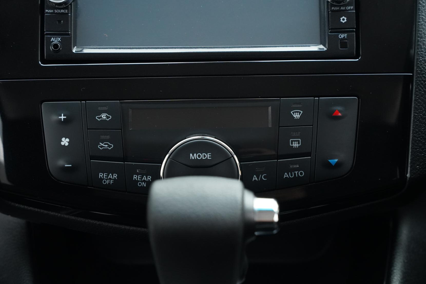 Nissan Serena (1991 – present) 2.0 Hybrid Highway Star V