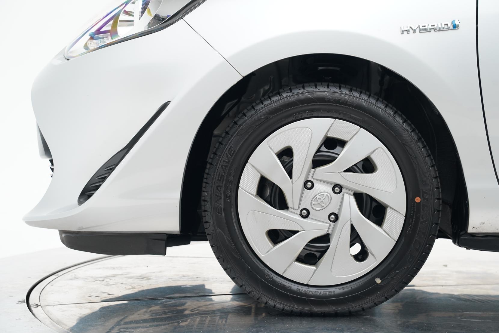 Toyota Aqua 1.5 Hybrid S