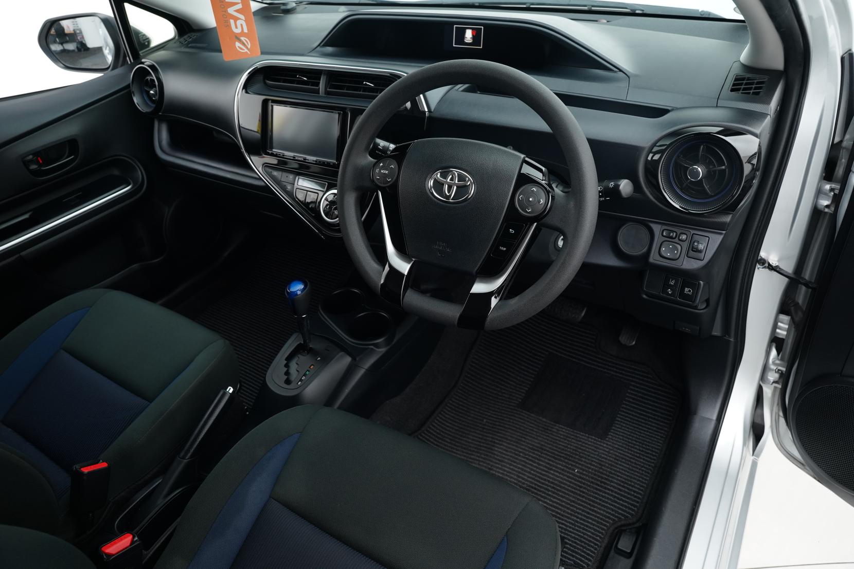 Toyota Aqua 1.5 Hybrid S