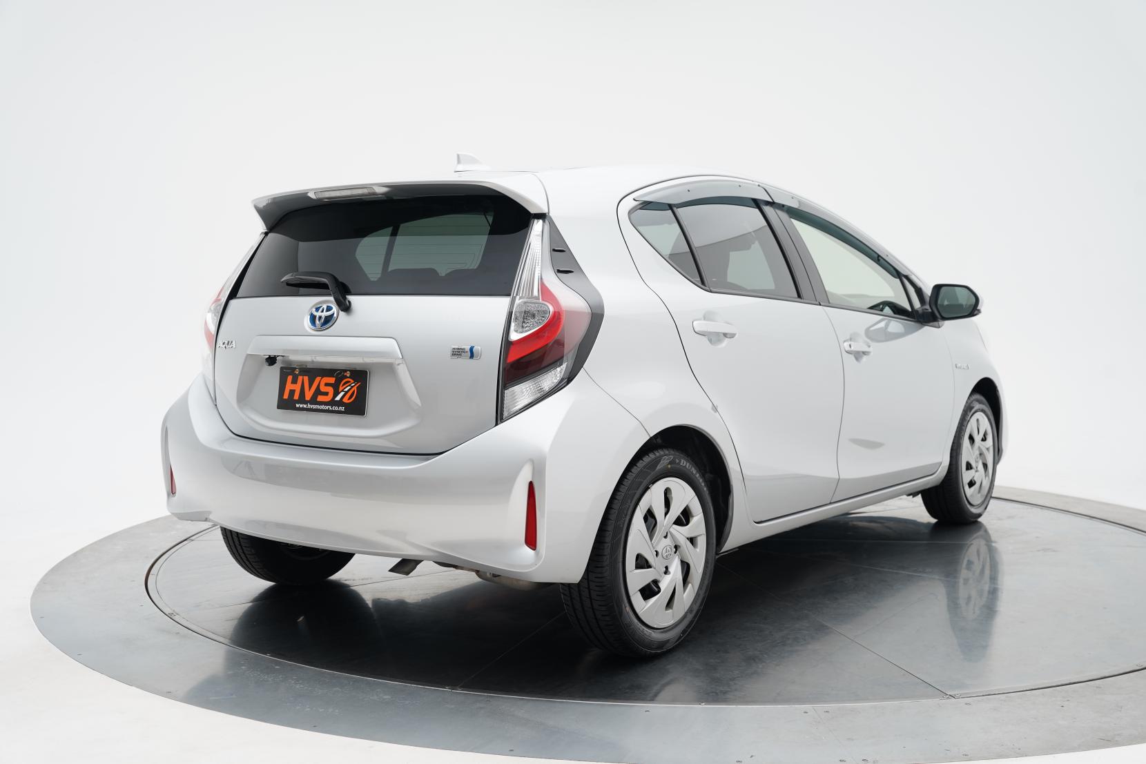 Toyota Aqua 1.5 Hybrid S