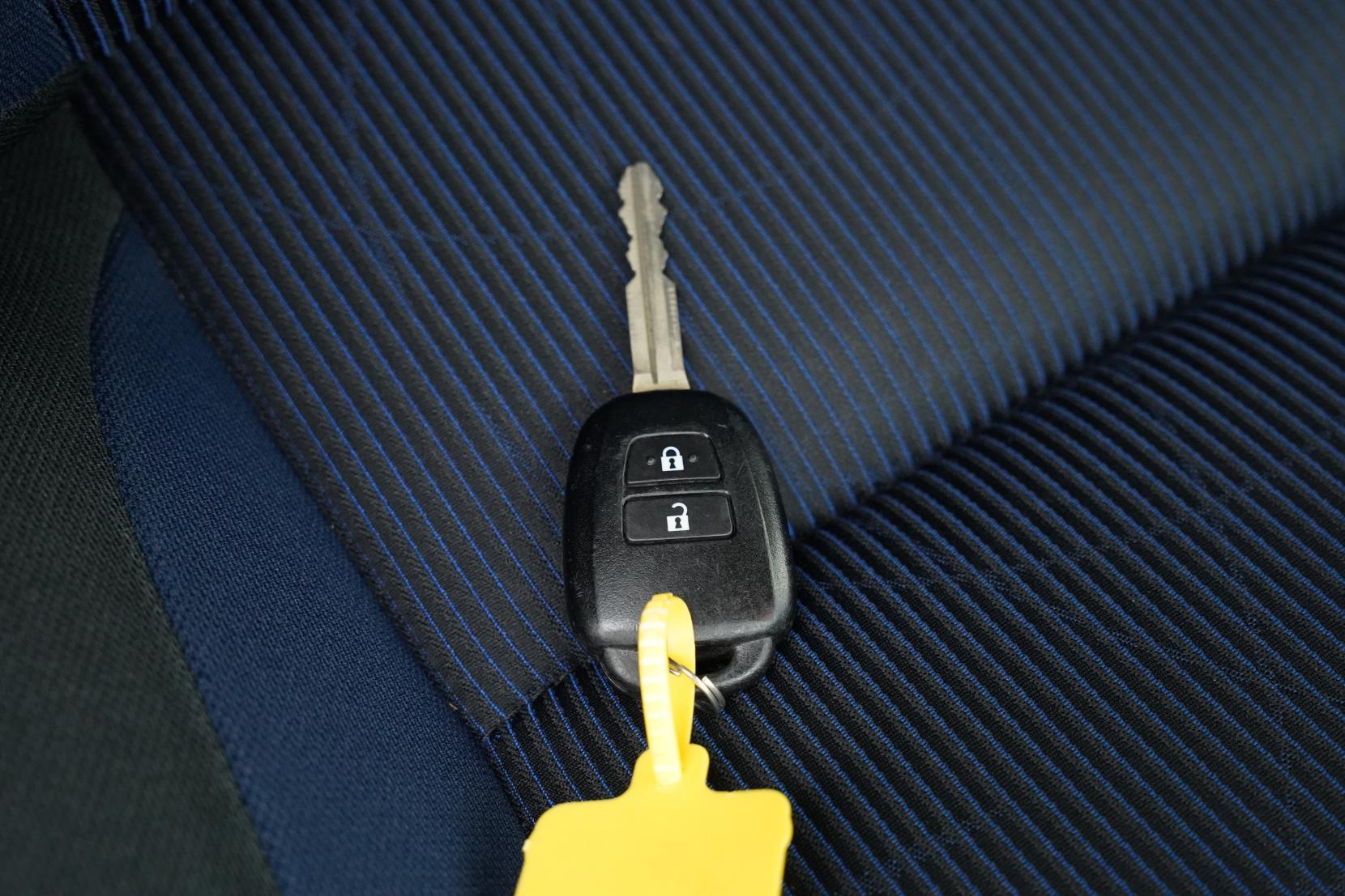 Toyota Aqua 1.5 Hybrid S