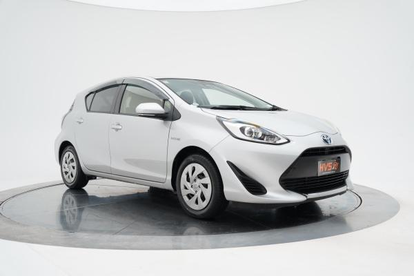 Toyota Aqua 1.5 Hybrid S