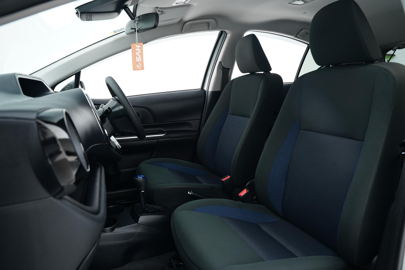 Toyota Aqua 1.5 Hybrid S