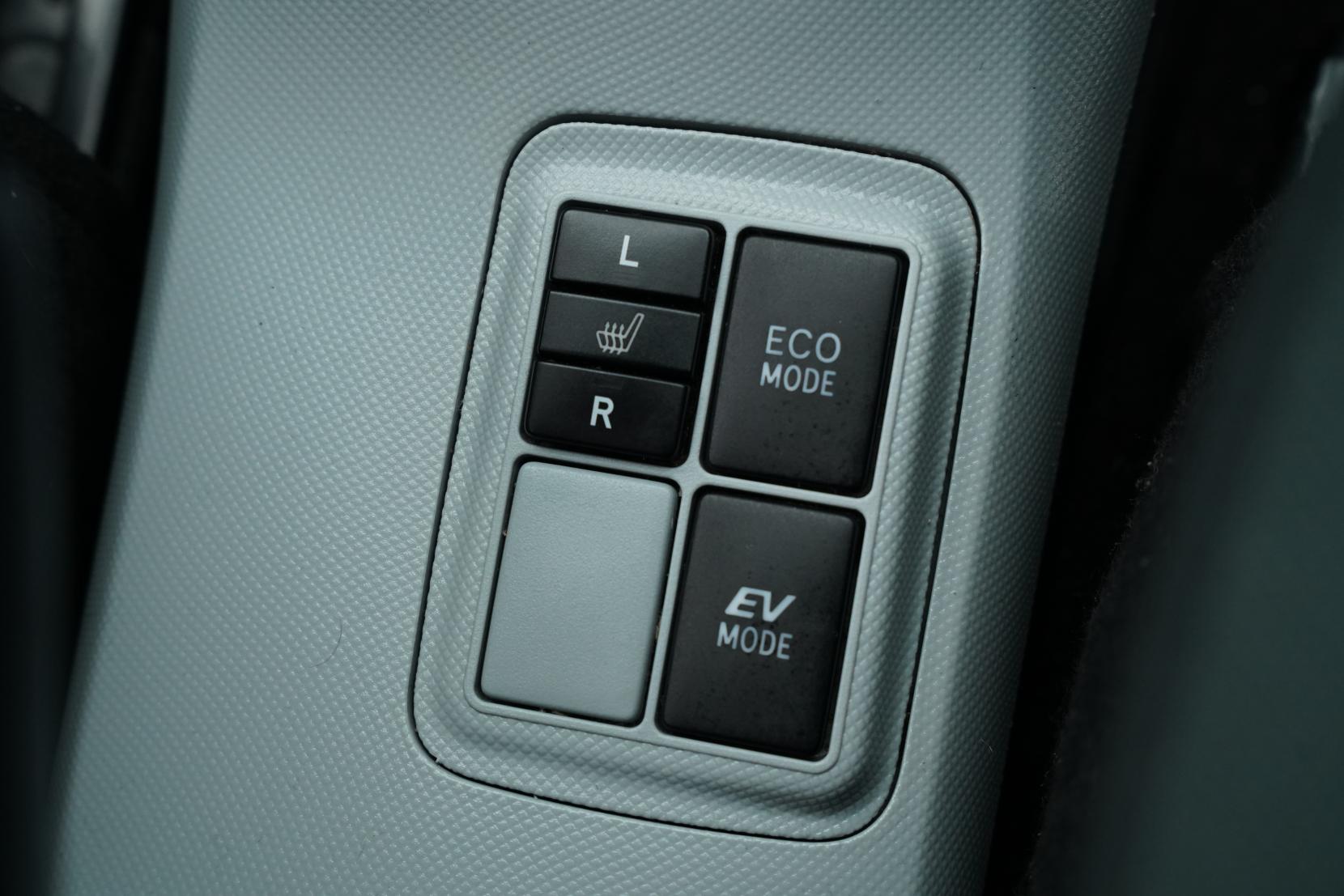 Toyota Aqua 1.5 L