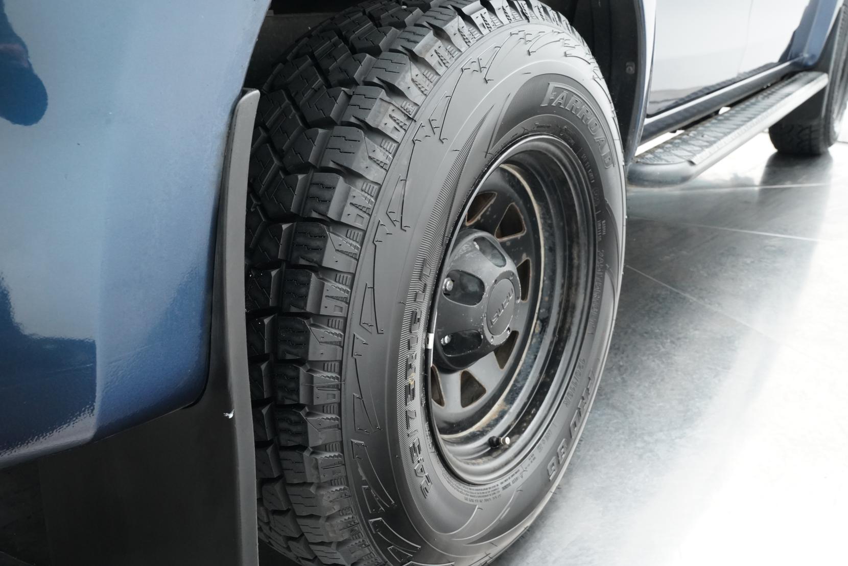 Isuzu D-Max 3.0 LX DC 3.0D/4WD/5MT