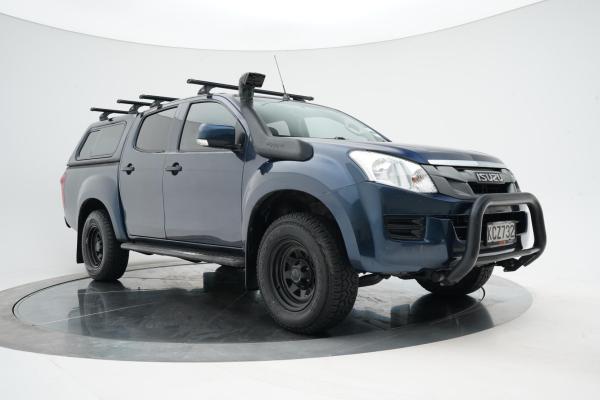 Isuzu D-Max 3.0 LX DC 3.0D/4WD/5MT