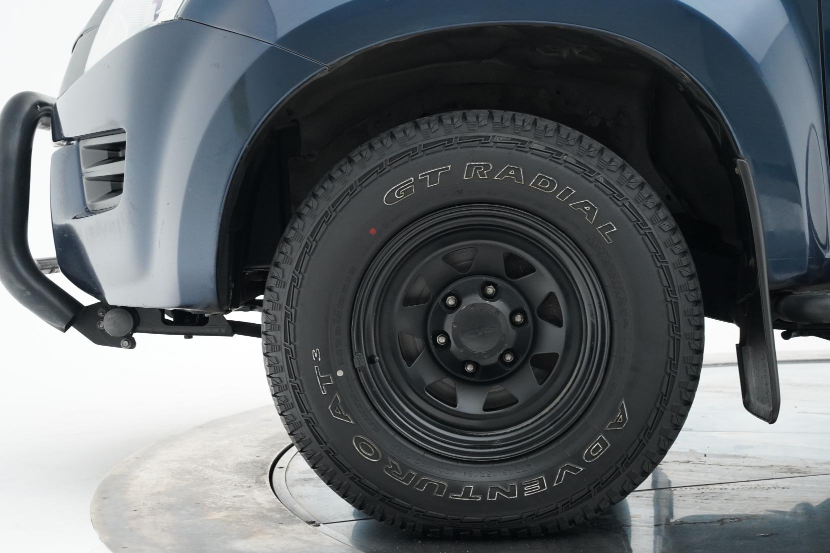 Isuzu D-Max 3.0 LX DC 3.0D/4WD/5MT