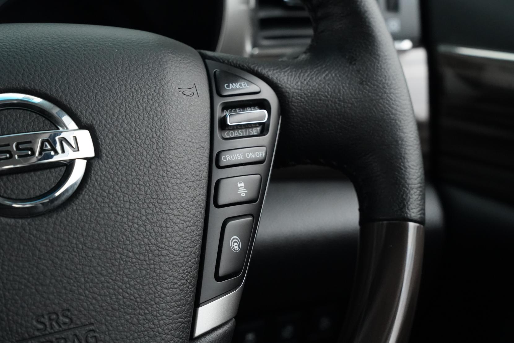 Nissan Elgrand 2.5 250 HIGHWAY STAR S URBAN CHROME