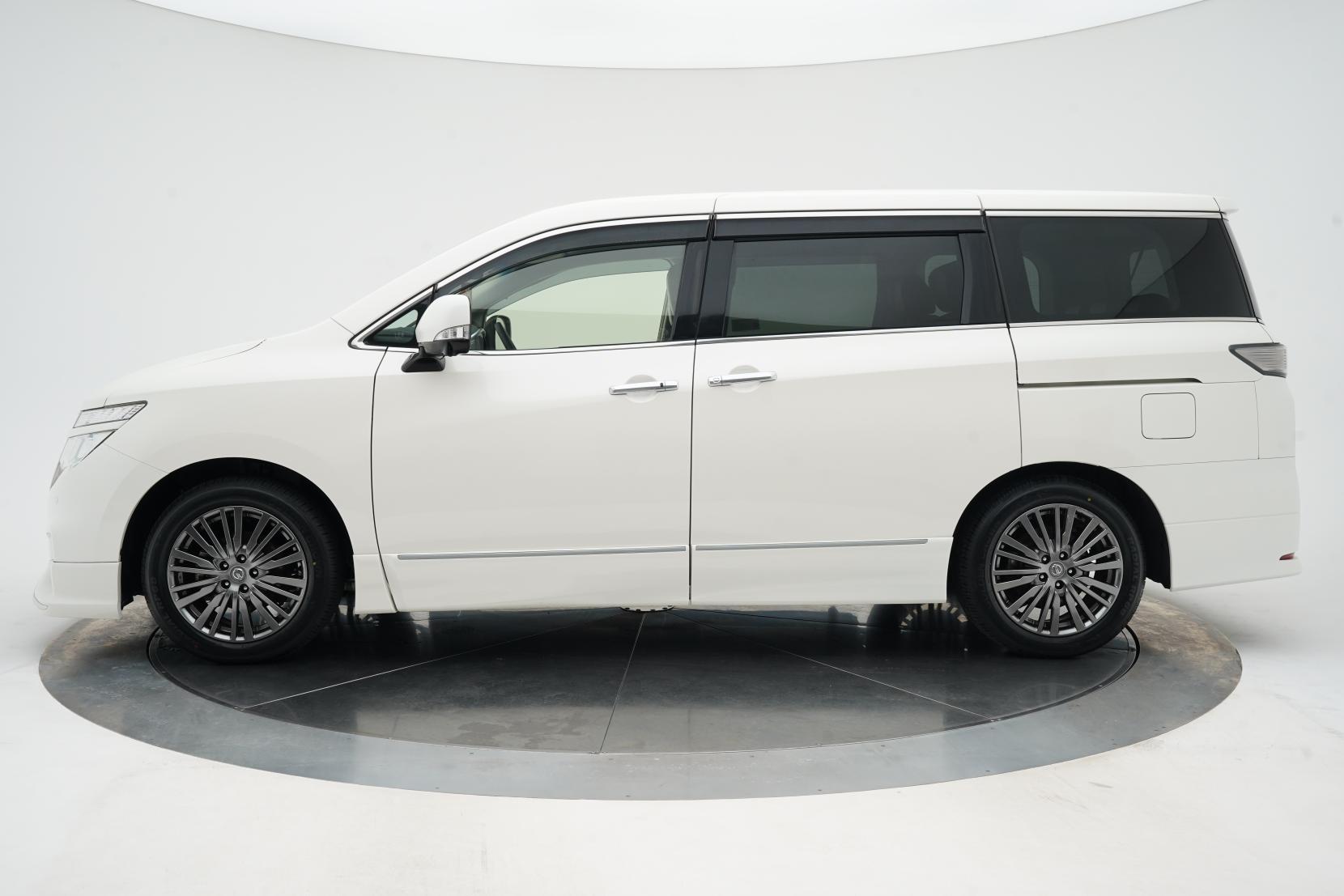 Nissan Elgrand 2.5 250 HIGHWAY STAR S URBAN CHROME