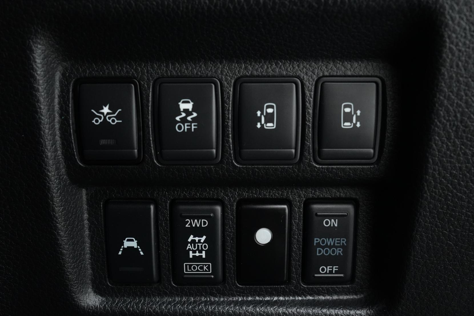 Nissan Elgrand 2.5 250 HIGHWAY STAR S URBAN CHROME