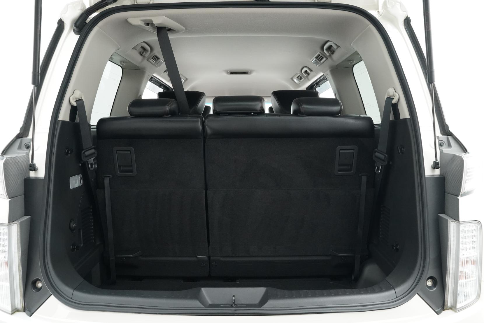 Nissan Elgrand 2.5 250 HIGHWAY STAR S URBAN CHROME