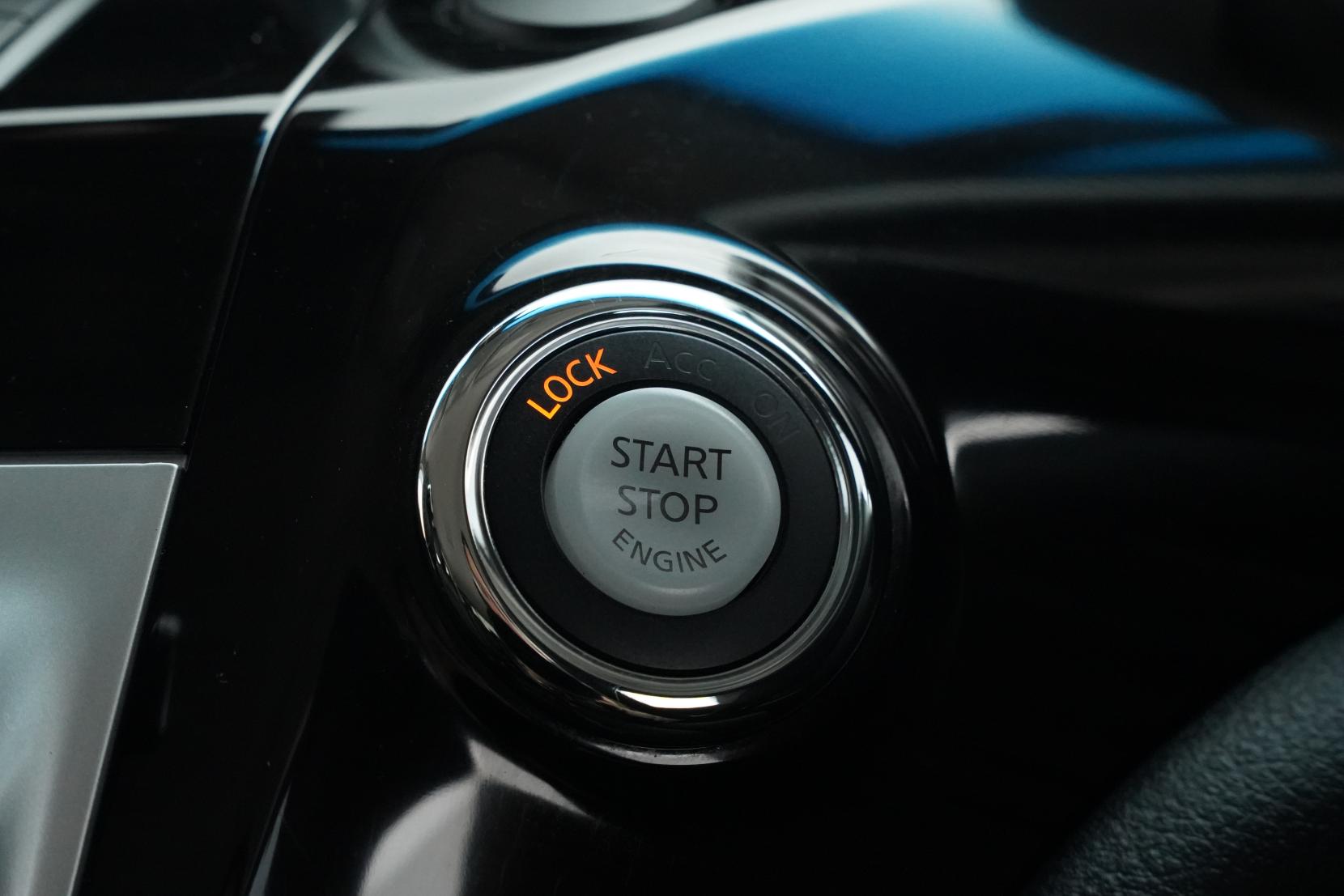 Nissan Elgrand 2.5 250 HIGHWAY STAR S URBAN CHROME