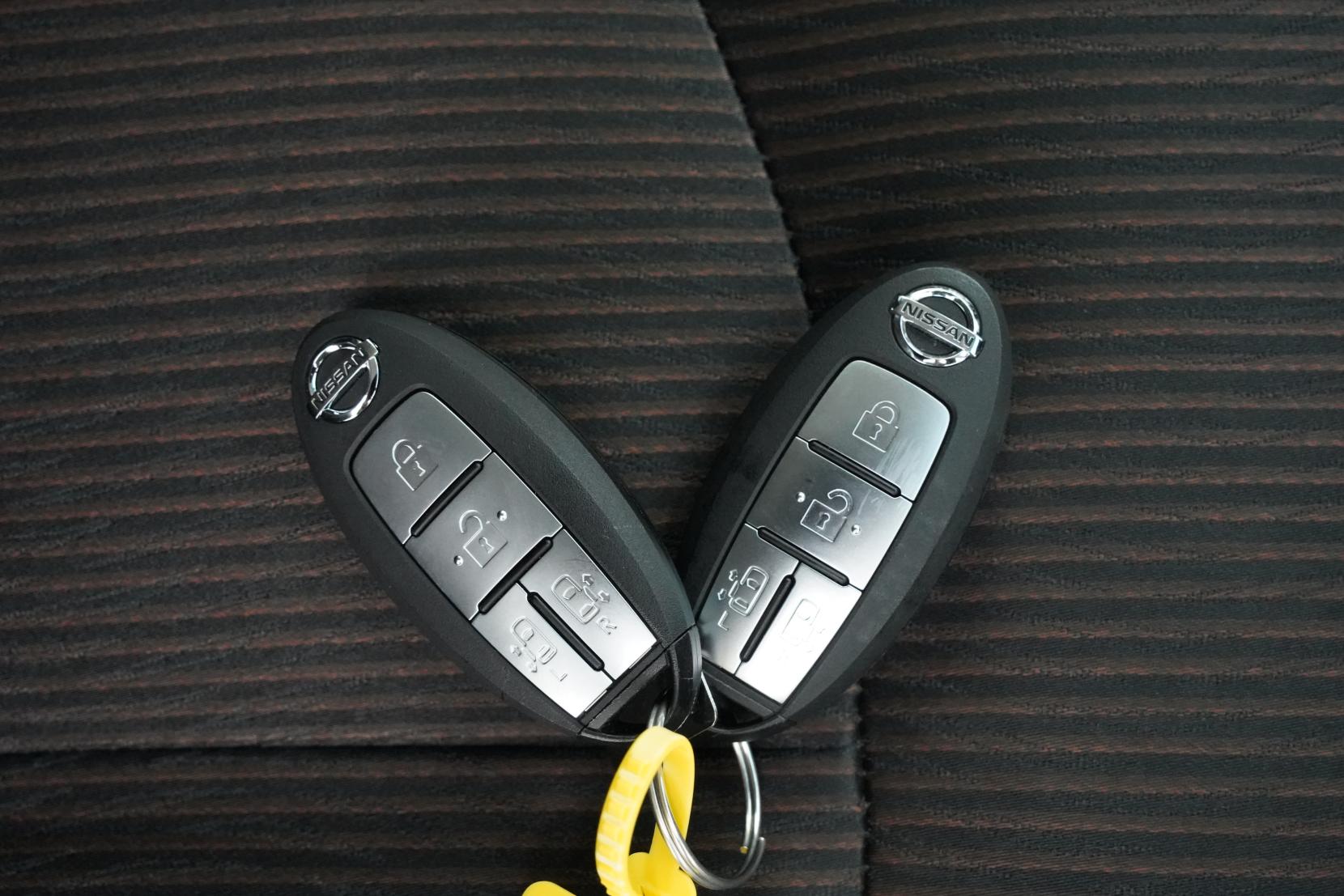 Nissan Elgrand 2.5 250 HIGHWAY STAR S URBAN CHROME