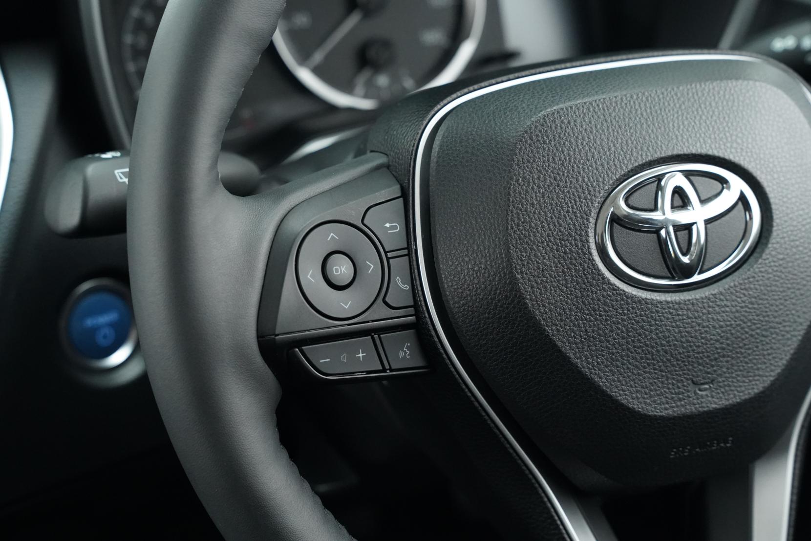 Toyota Corolla Touring Hybrid G-X