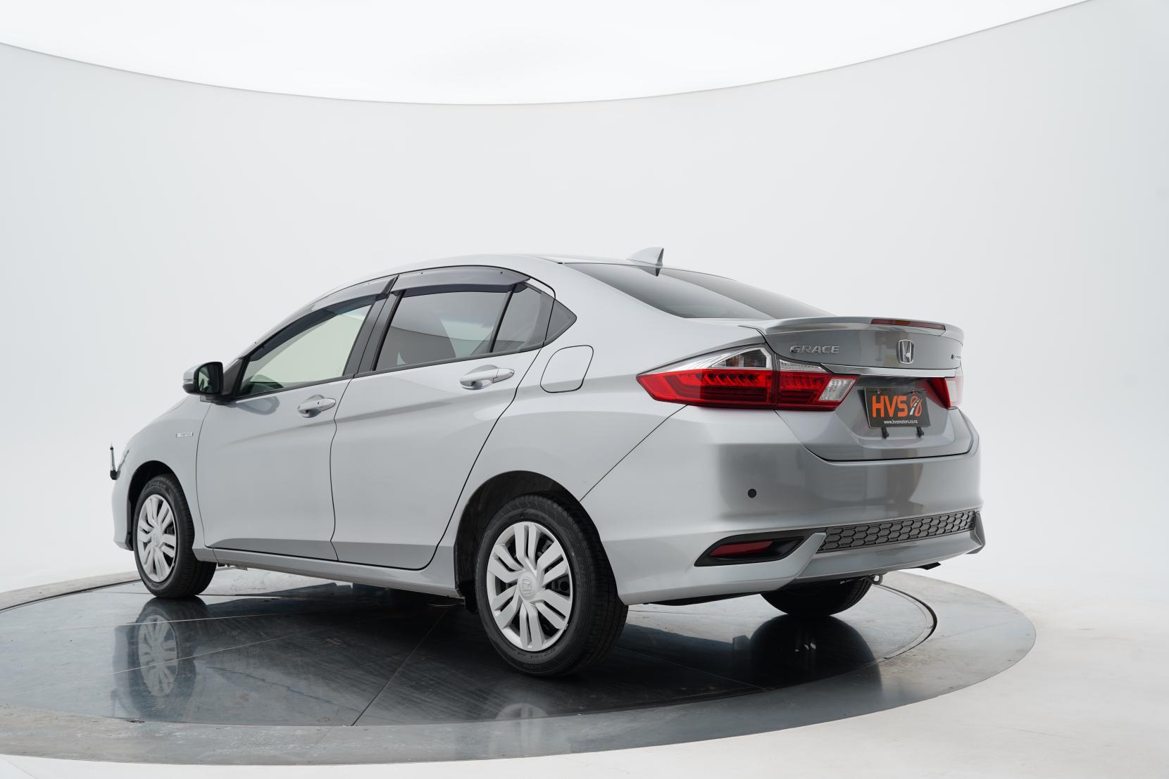 Honda Grace Hybrid DX
