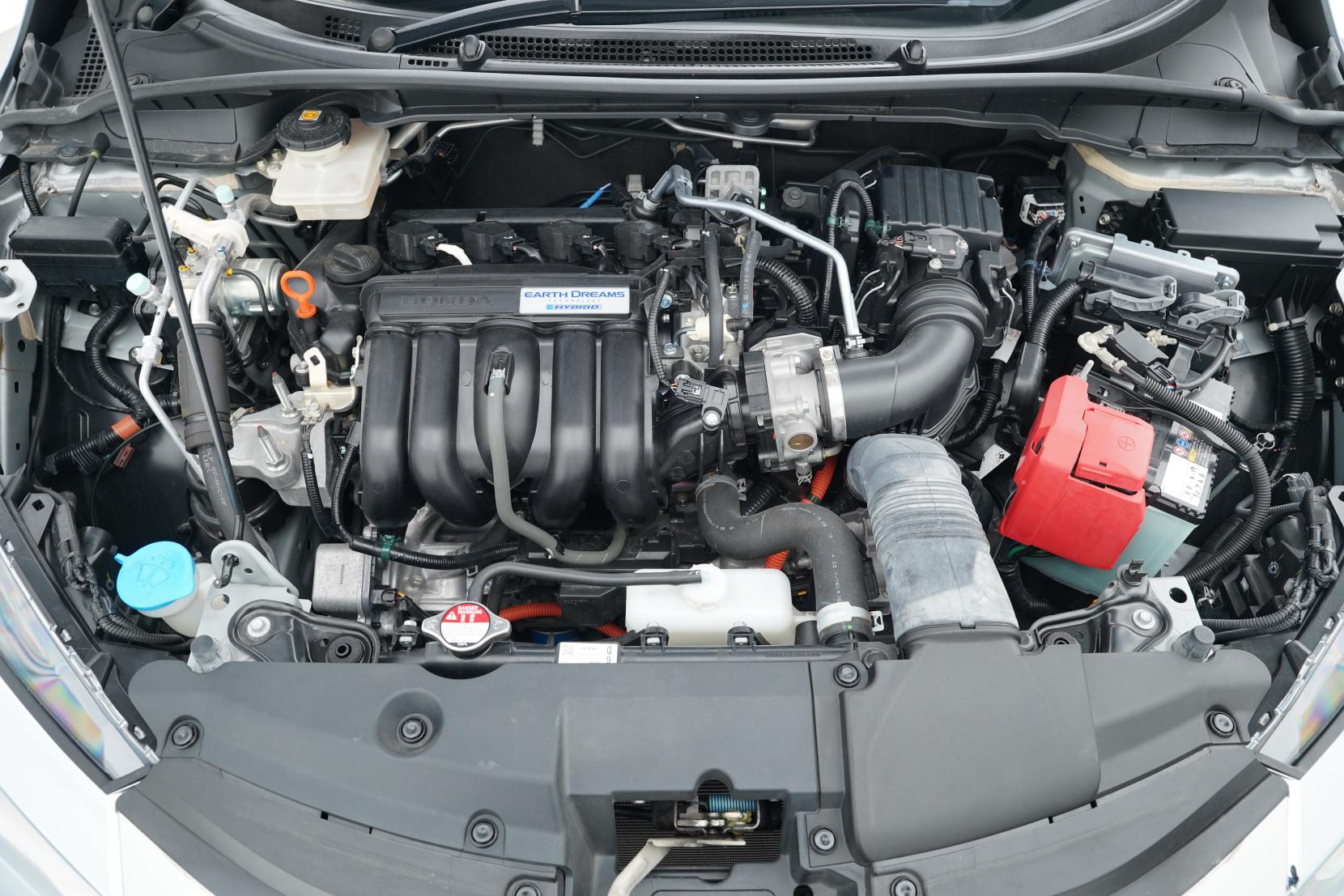 Honda Grace Hybrid DX