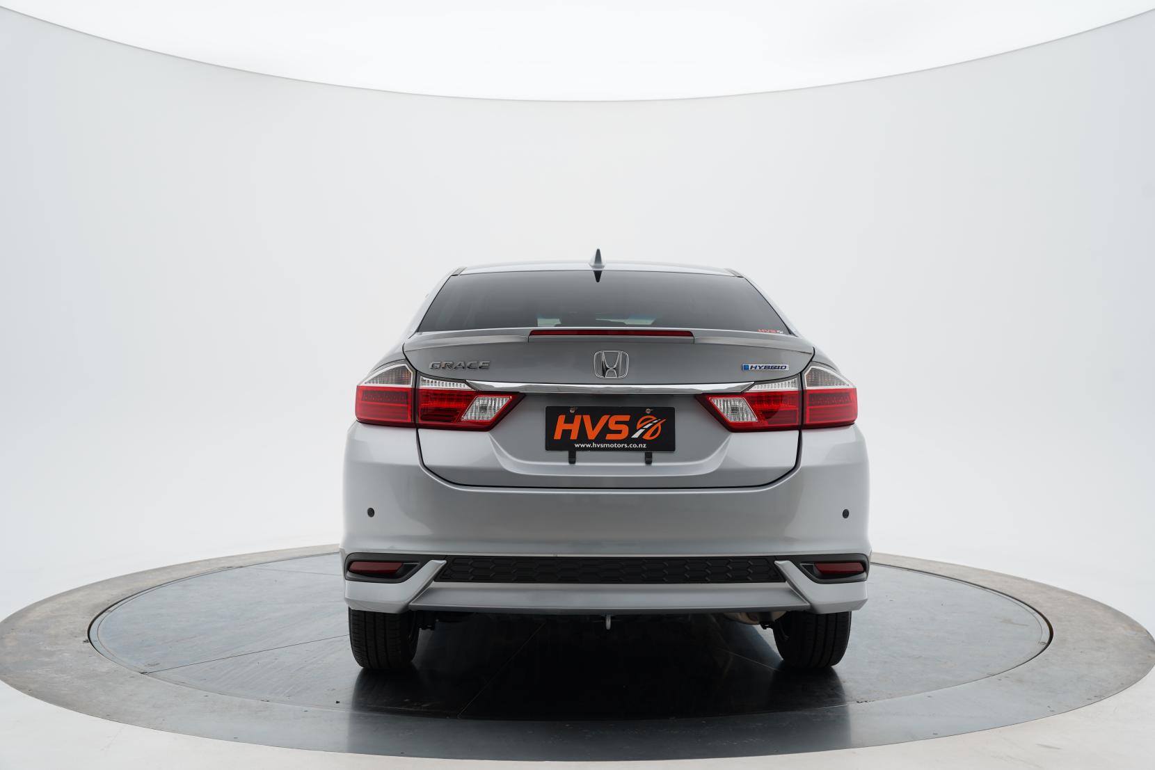 Honda Grace Hybrid DX