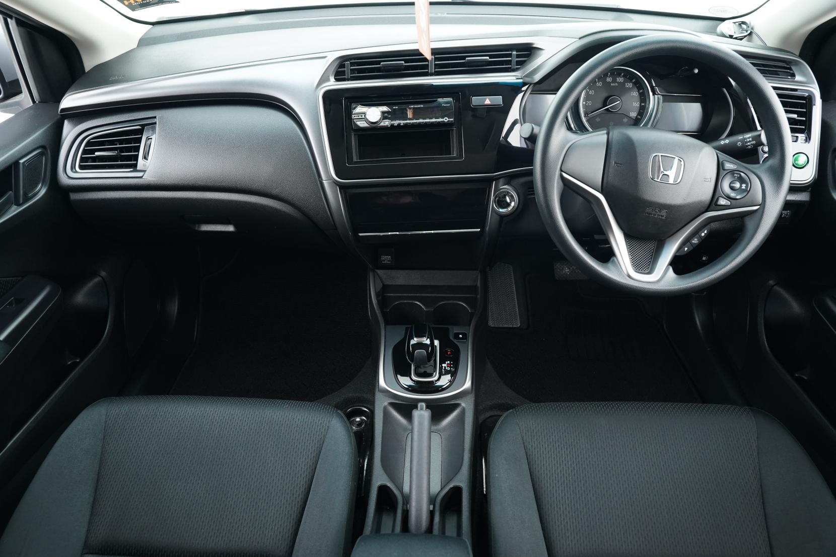Honda Grace Hybrid DX