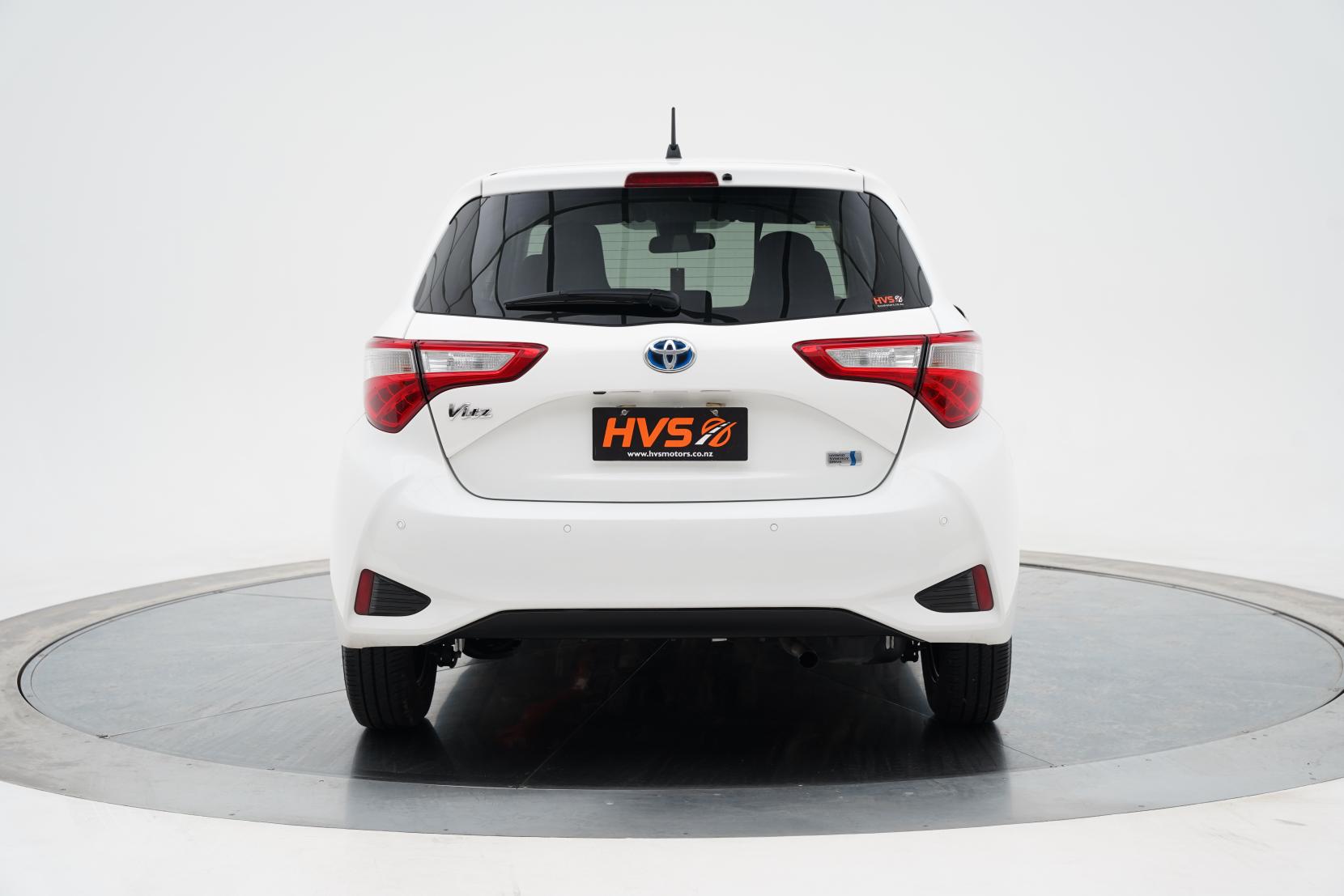 Toyota Vitz 1.5 Hybrid F