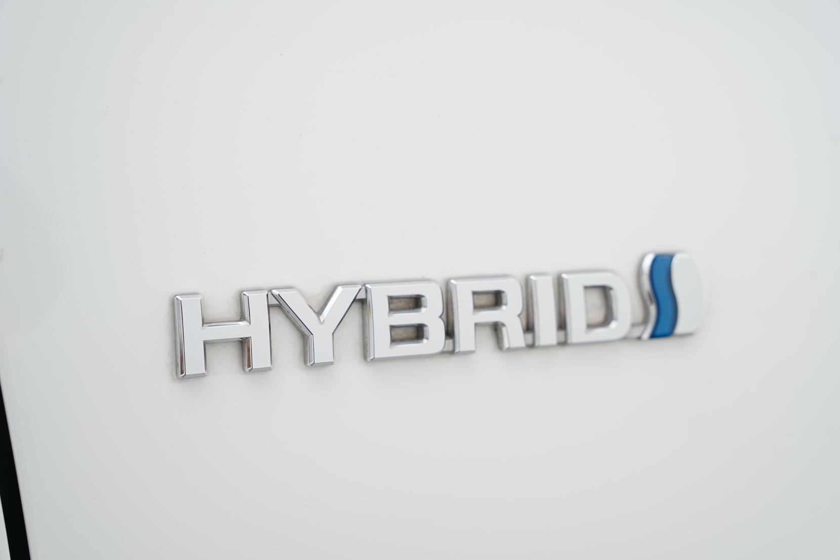 Toyota Vitz 1.5 Hybrid F