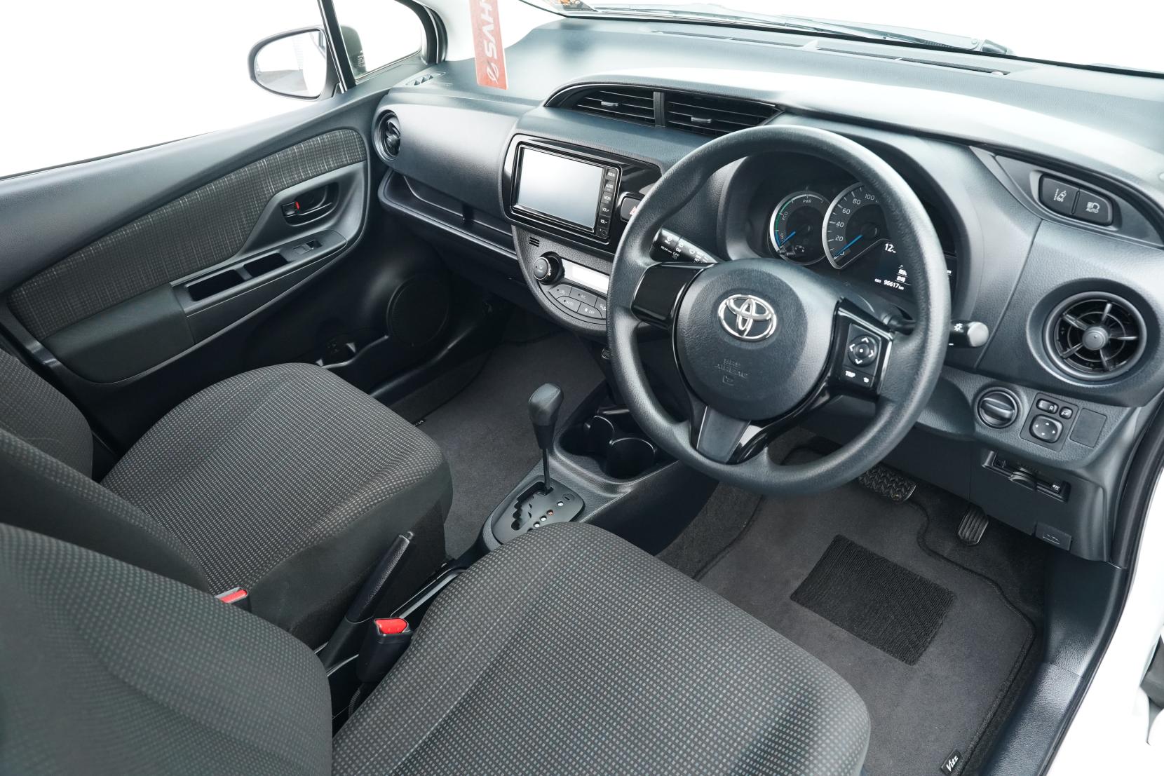 Toyota Vitz 1.5 Hybrid F